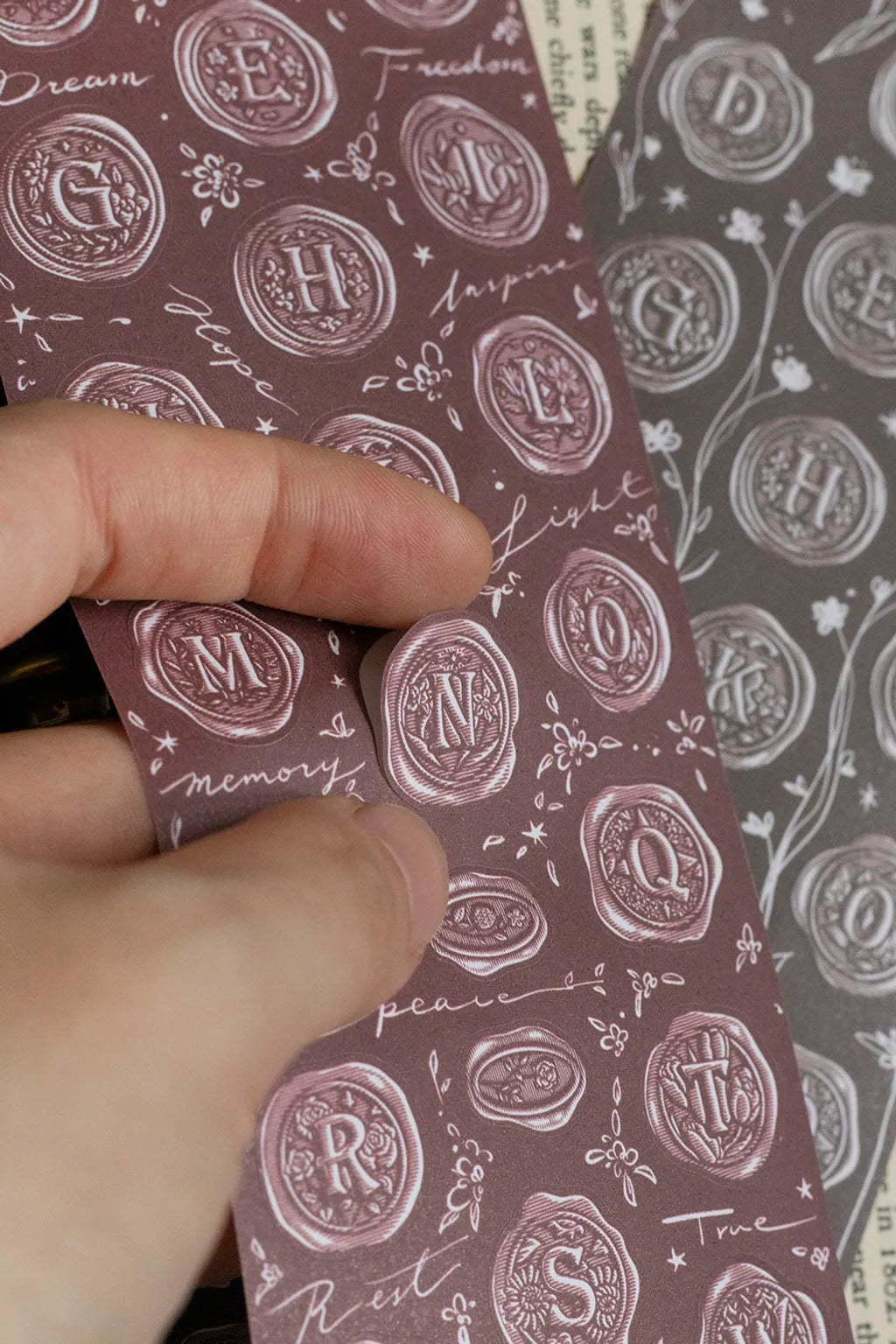 Loi Design Kiss-Cut Paper Tape Stickers – A–Z Wax Seal (7 cm x 150 cm)